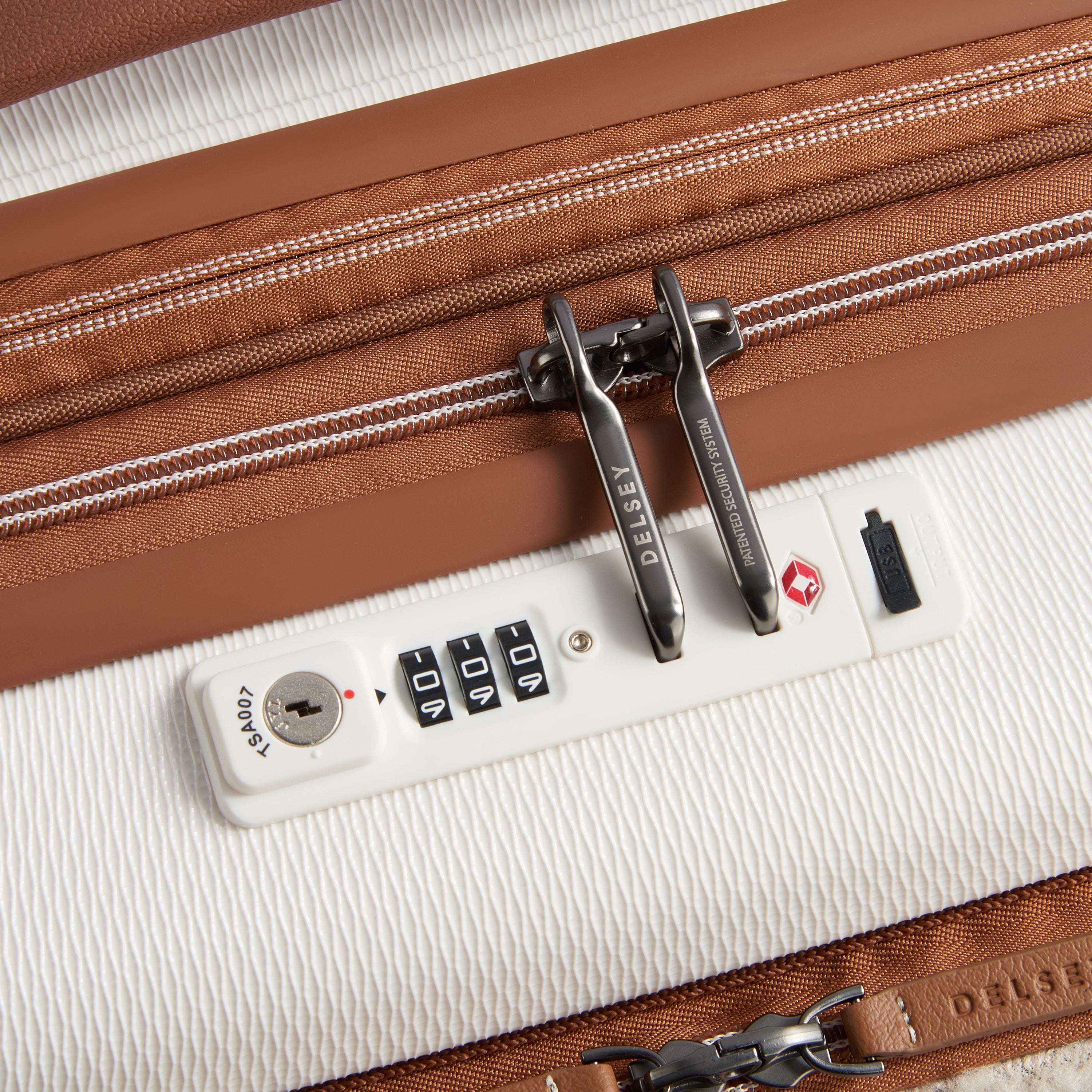 DELSEY Chatelet Air 2.0 Suitcase (55cm Front Pocket with Fur)